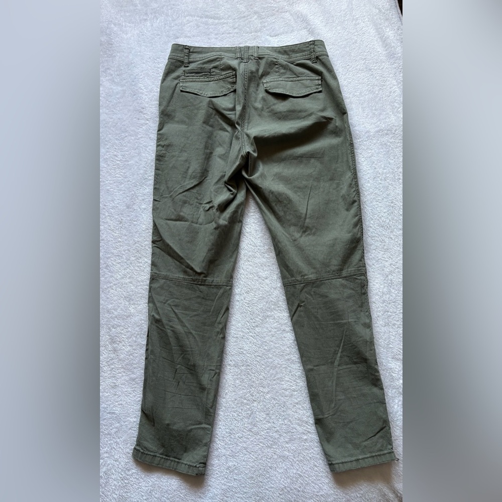 Womens Green Pants - Picture 2 of 3